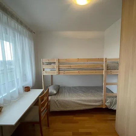 3br - Views - Free Parking - Near Eurovea And Aupark Братислава