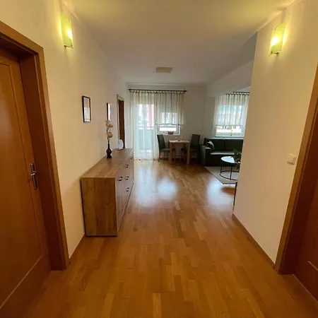 3br - Views - Free Parking - Near Eurovea And Aupark