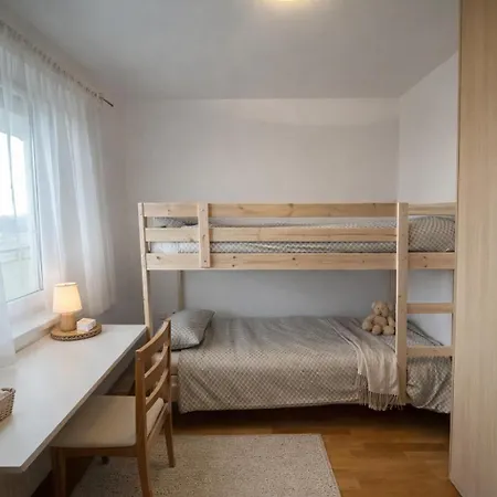 Sky View Family For 6 - Free Parking Bratysława