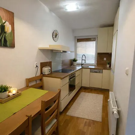 Lägenhet Sky View Family For 6 - Free Parking Bratislava