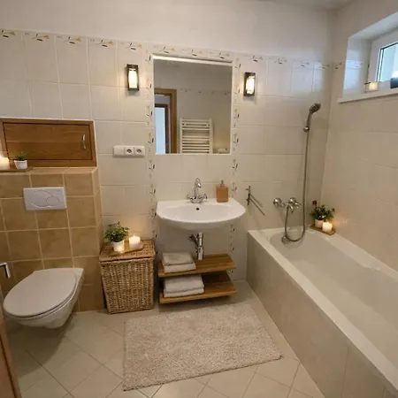 Sky View Family For 6 - Free Parking * Bratislava